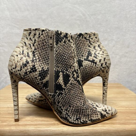 Steve Madden Decoy Snakeskin Side Cut Out Pointed Toe Stiletto Bootie Size 7.5 - Picture 5 of 13